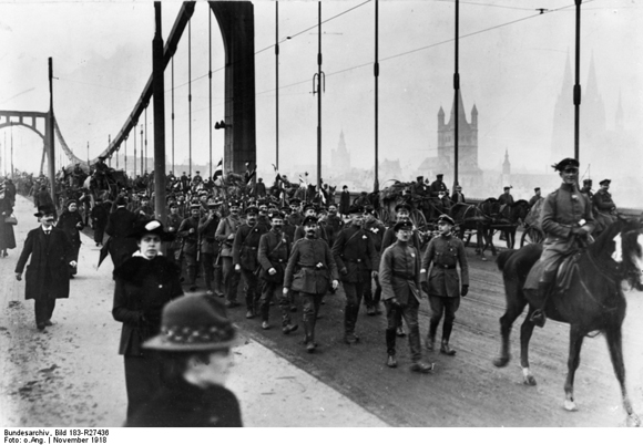 Heimkehr deutscher Truppen, Rheinübergang bei Köln (November 1918)
